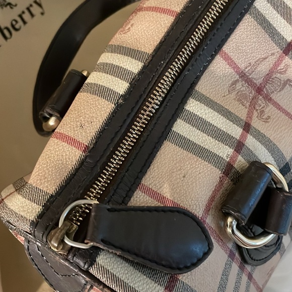 BURBERRY Haymarket Check Small Chester Bag - Picture 15 of 16